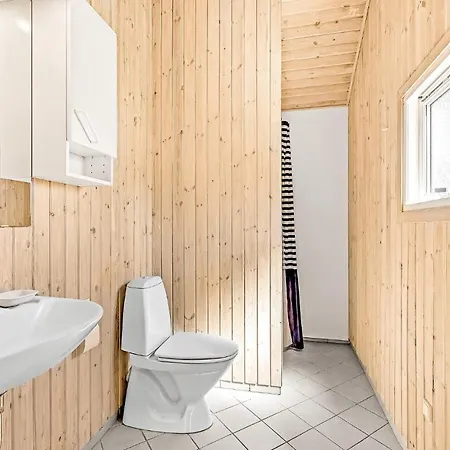 Mysigt Hem I Rudkøbing Med Kök *